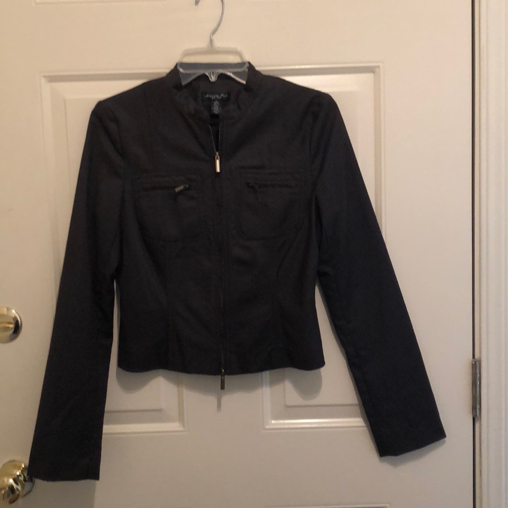 Kenneth Cole Fitted Cropped Jacket
